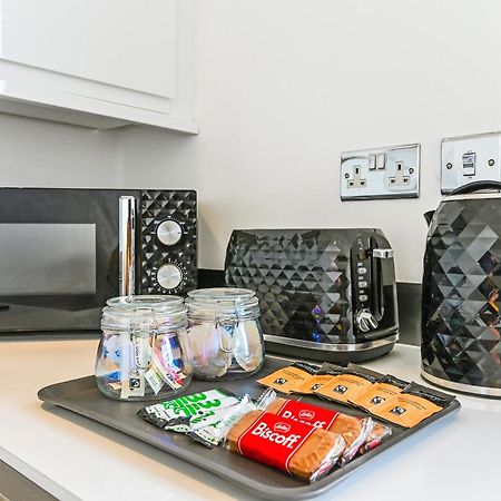 Family 1 Bed Apt Near Cardiff City Centre, Free Parking, Quiet, Secure Neighbourhood Εξωτερικό φωτογραφία