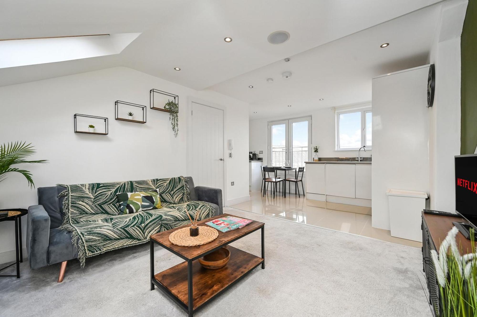 Family 1 Bed Apt Near Cardiff City Centre, Free Parking, Quiet, Secure Neighbourhood Εξωτερικό φωτογραφία