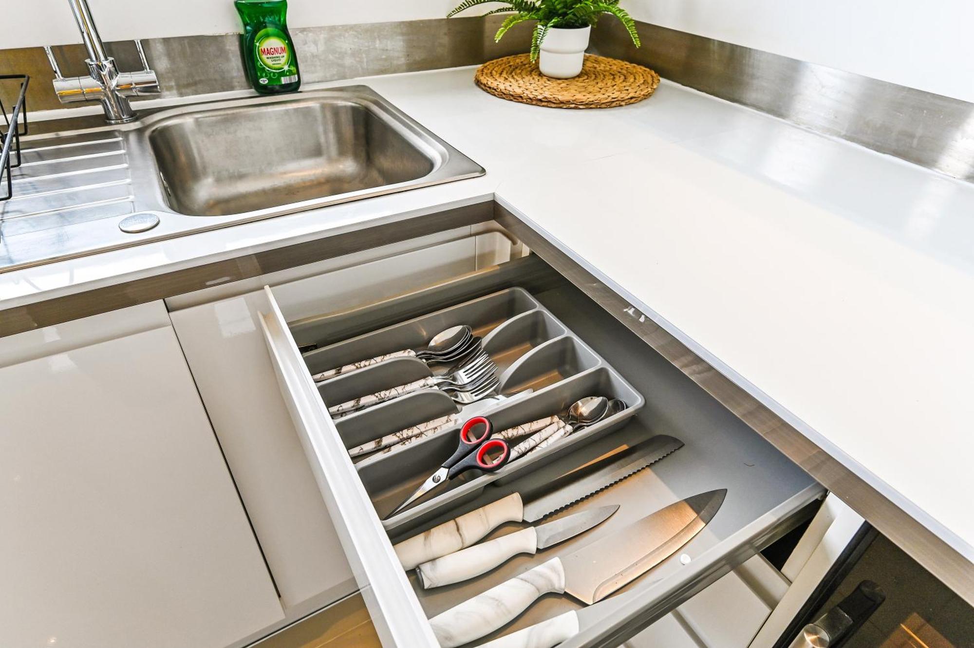 Family 1 Bed Apt Near Cardiff City Centre, Free Parking, Quiet, Secure Neighbourhood Εξωτερικό φωτογραφία