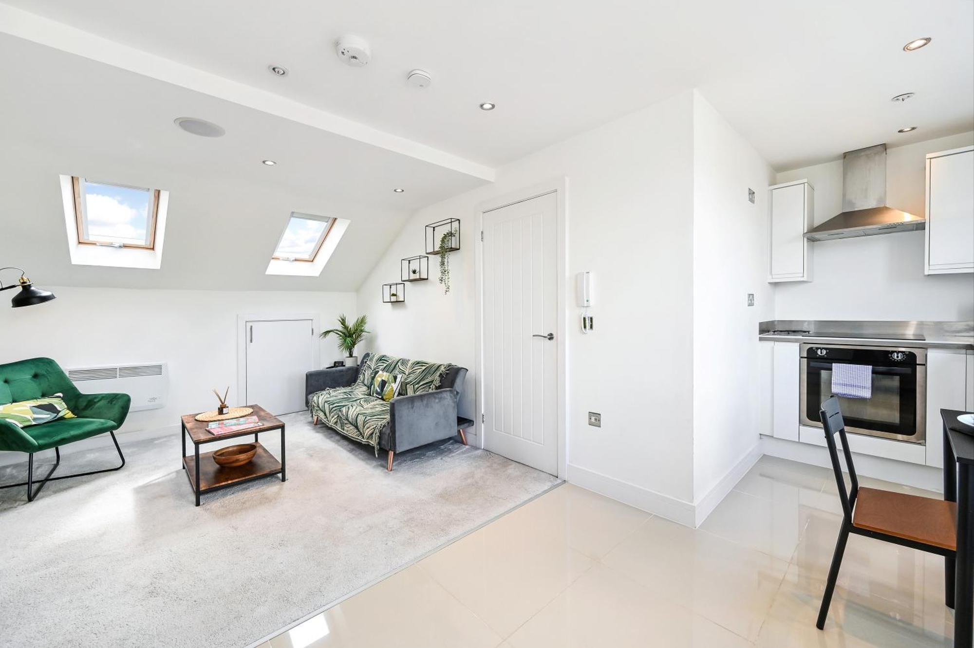 Family 1 Bed Apt Near Cardiff City Centre, Free Parking, Quiet, Secure Neighbourhood Εξωτερικό φωτογραφία